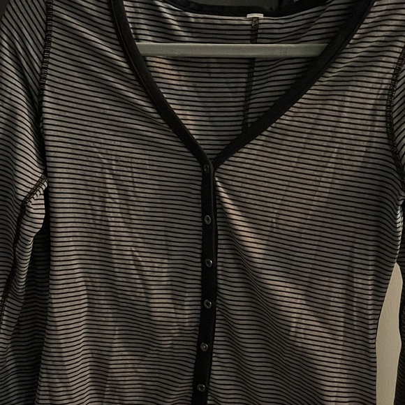 Awesoma Henley - Picture 5 of 11